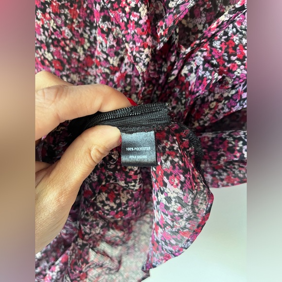 Express Women’s Floral Ruffle V-Neck Top | Size S | Magenta, Red, Pink, Black - Picture 7 of 8